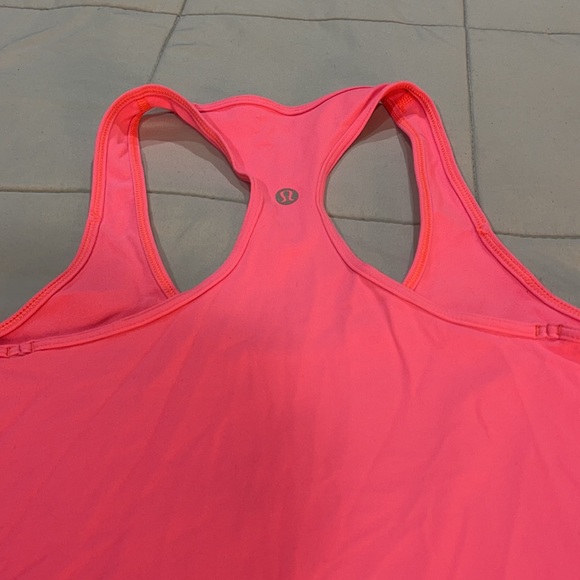 Lululemon top - Picture 4 of 4